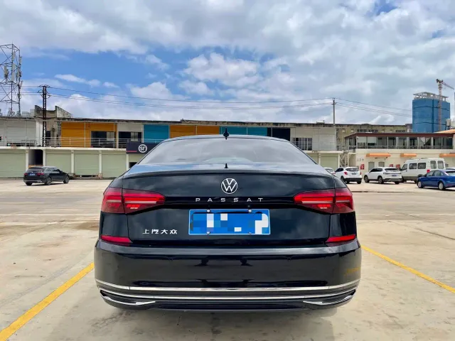 Volkswagen Passat — Фото автомобиля 4