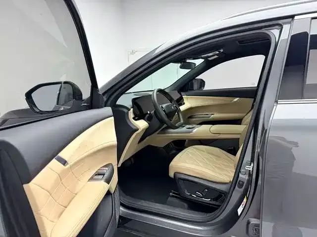 Changan CS75 Plus — Фото автомобиля 13