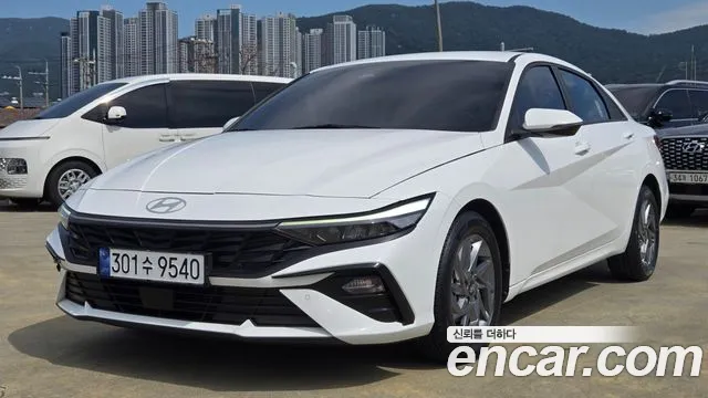 Фотография автомобиля — Hyundai Avante CN7