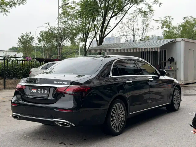 Mercedes-Benz E-Class — Фото автомобиля 13