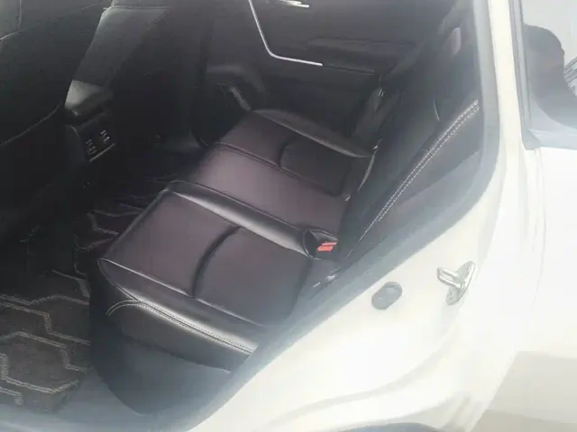 Toyota RAV4 — Фото автомобиля 16