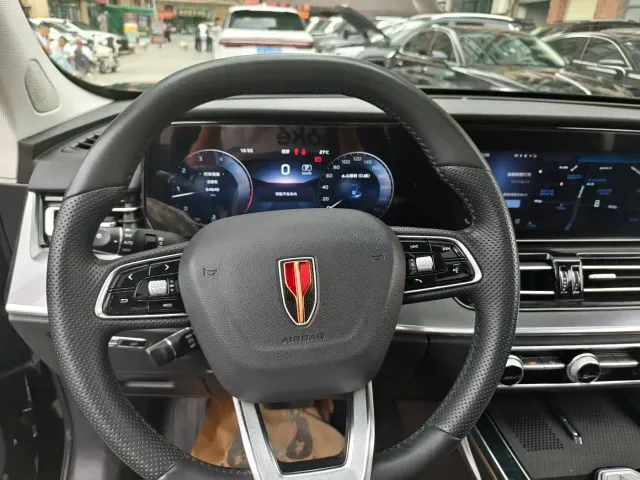 Hongqi HS5 — Фото автомобиля 10