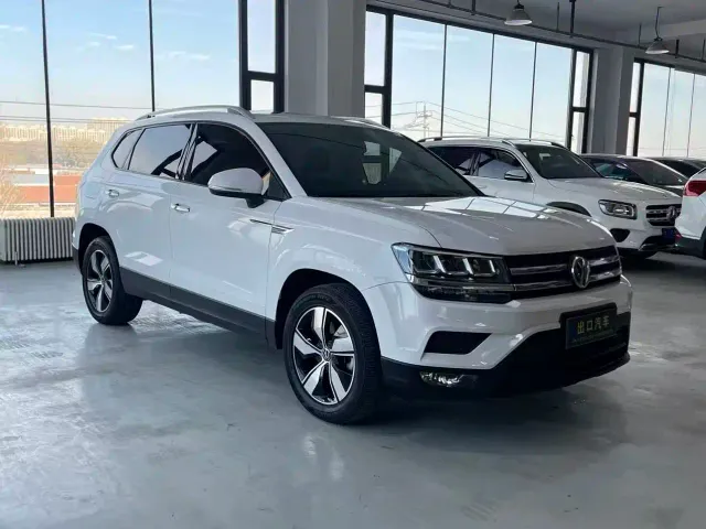 Volkswagen Tharu — Фото автомобиля 3