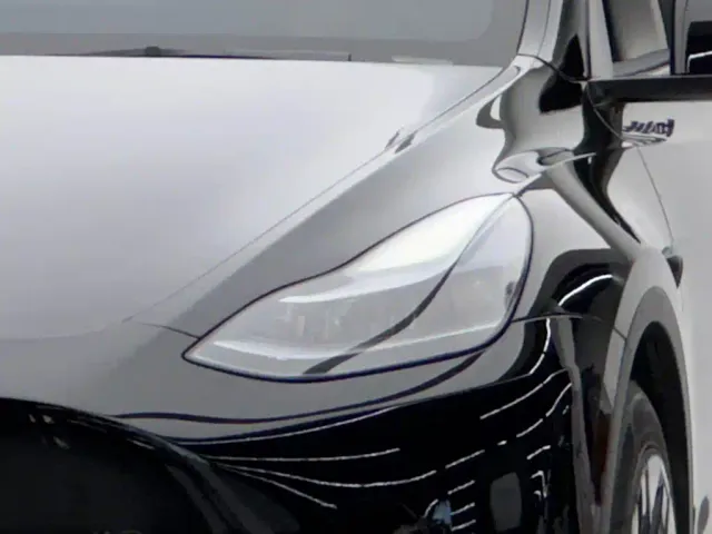 Tesla Model Y — Фото автомобиля 3