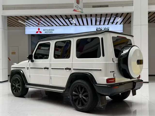 Mercedes-Benz G-Class — Фото автомобиля 4