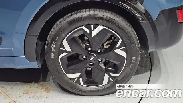 Kia Niro — Фото автомобиля 6