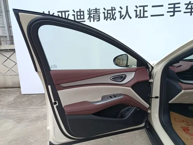 BYD Seal 07 DM-i — Фото автомобиля 7
