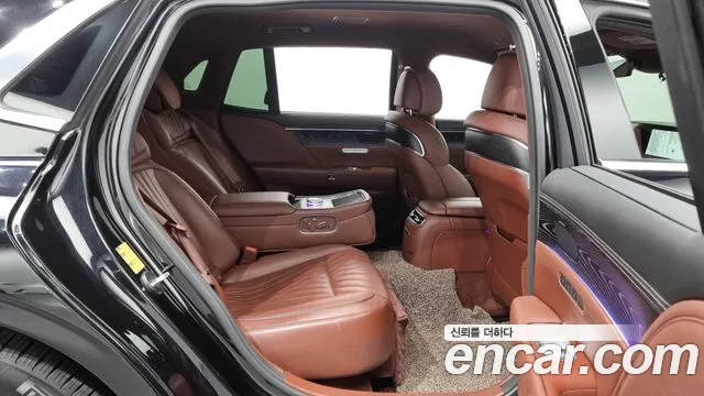 Genesis G90 Бензин 3.5 Turbo 2WD — Фото автомобиля 12