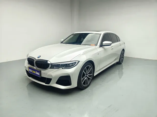 Фотография автомобиля — BMW 3 Series