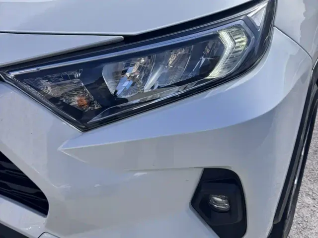 Toyota RAV4 — Фото автомобиля 14