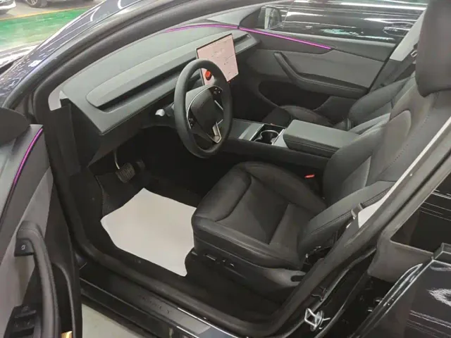 Tesla Model Y — Фото автомобиля 15