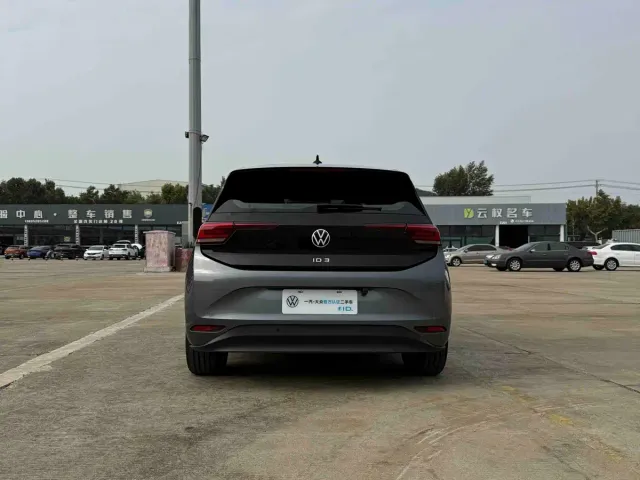 Volkswagen ID.3 — Фото автомобиля 7