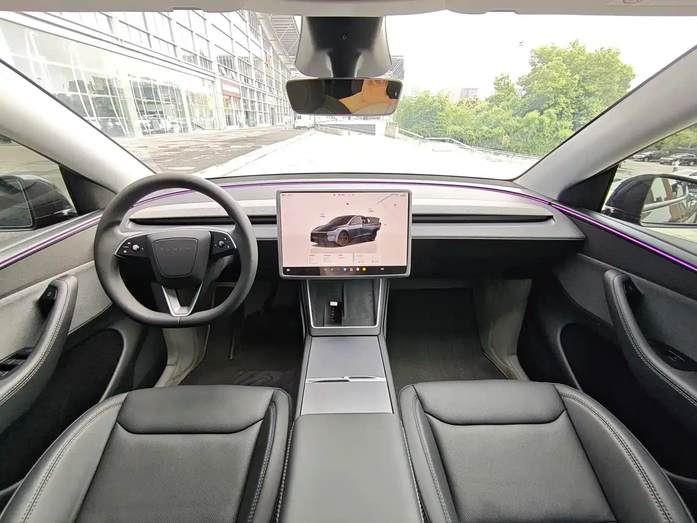 Tesla Model Y 2025 Rear-Wheel Drive — Фото автомобиля 8