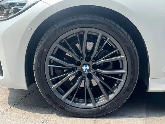 BMW 3 Series — Фото автомобиля 27