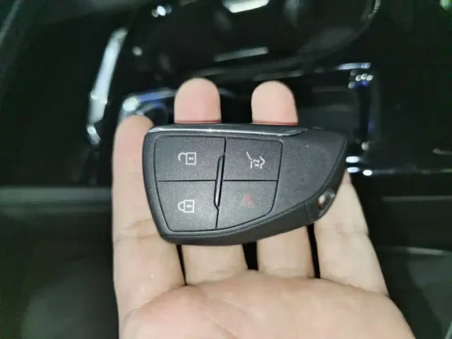 Buick Envision Plus — Фото автомобиля 8