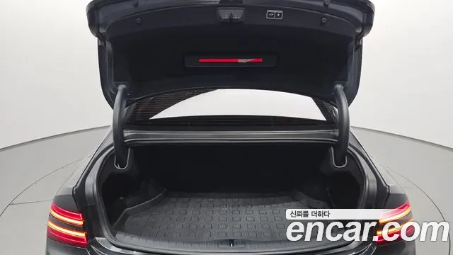 Genesis G80 Бензин 2.5 турбо AWD — Фото автомобиля 18