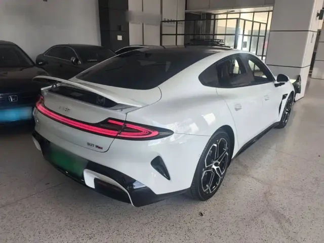 Xiaomi SU7 — Фото автомобиля 6