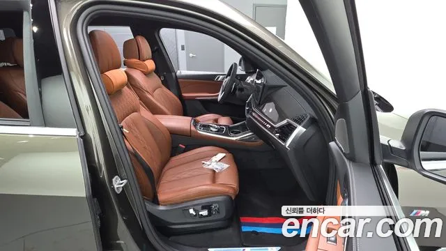 BMW X7 — Фото автомобиля 26
