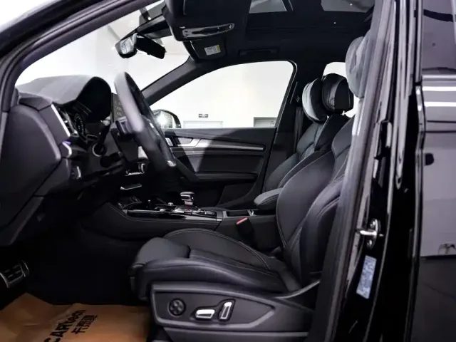 Audi Q5L — Фото автомобиля 24