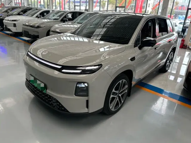 Фотография автомобиля — Leapmotor C10