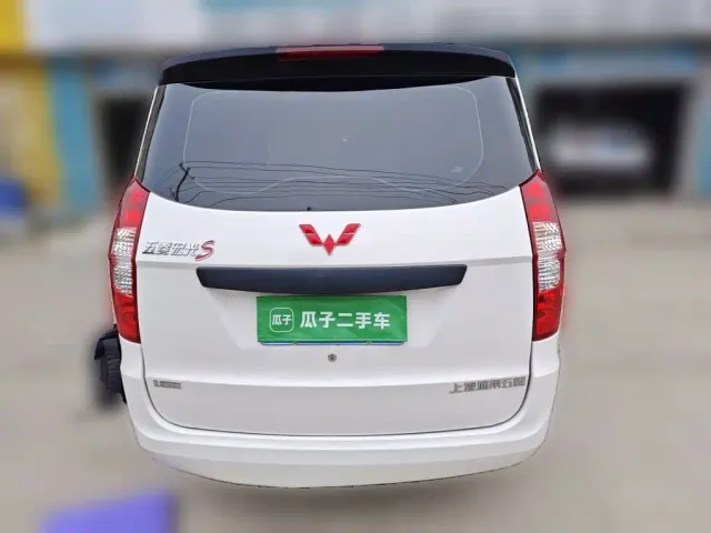 Wuling Hongguang — Фото автомобиля 5
