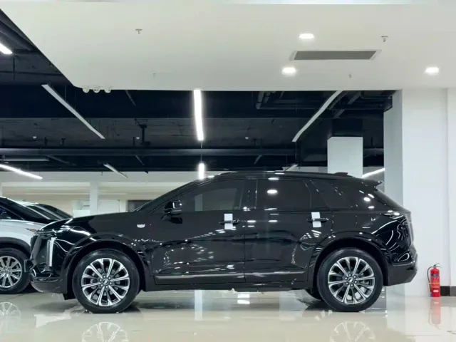 Cadillac XT5 — Фото автомобиля 3