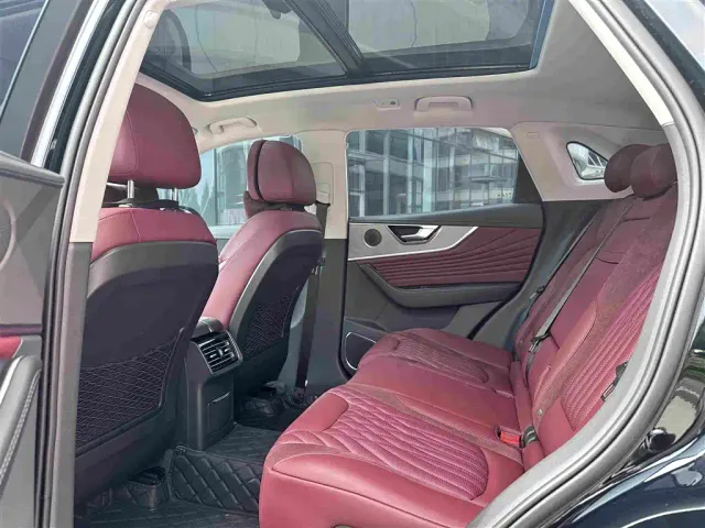 Hongqi HS5 — Фото автомобиля 6