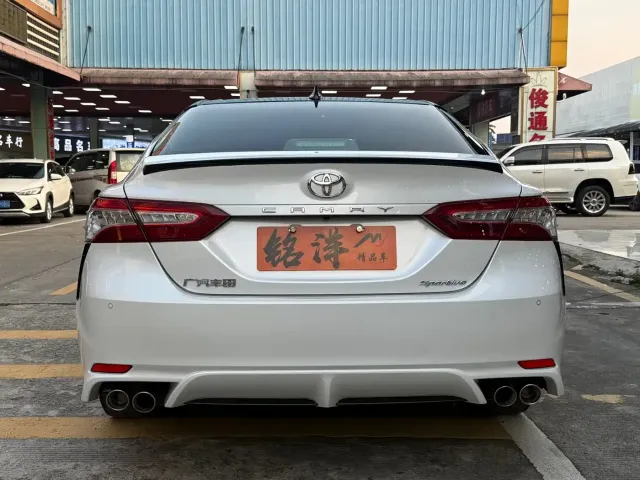 Toyota Camry — Фото автомобиля 6