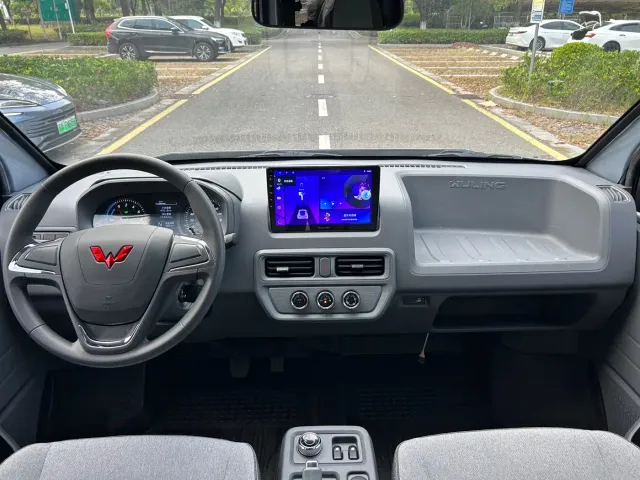 Wuling Yangguang — Фото автомобиля 3