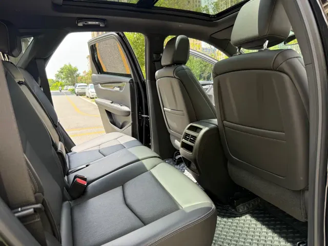 Cadillac XT5 — Фото автомобиля 12