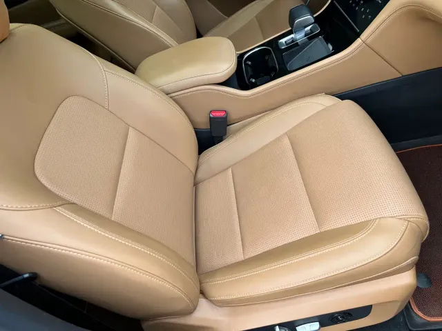 Li Auto ONE — Фото автомобиля 18
