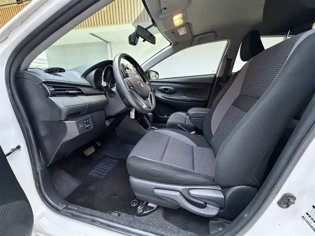 Toyota Vios FS — Фото автомобиля 4