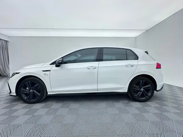 Volkswagen Golf — Фото автомобиля 8