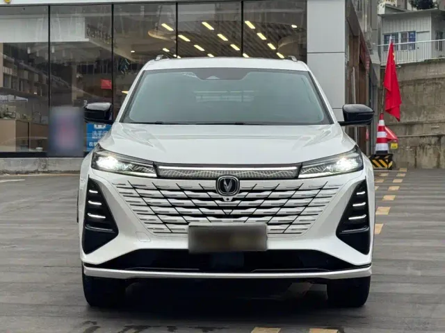 Changan CS75 Plus — Фото автомобиля 2