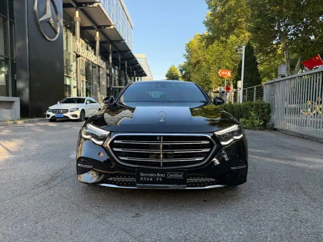 Mercedes-Benz E-Class — Фото автомобиля 5