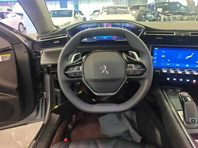 Peugeot 508 — Фото автомобиля 10