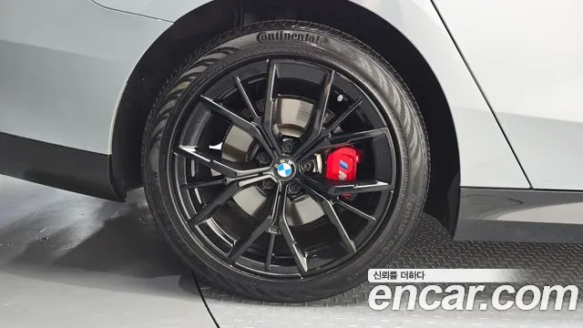 BMW 5-Series — Фото автомобиля 5