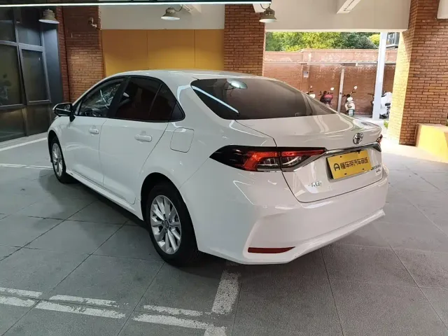 Toyota Corolla — Фото автомобиля 3
