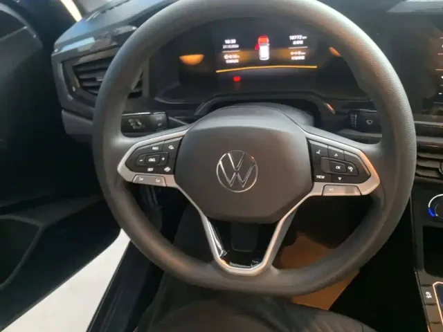 Volkswagen Lavida — Фото автомобиля 10