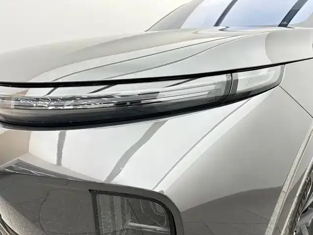 Li Auto L7 — Фото автомобиля 18