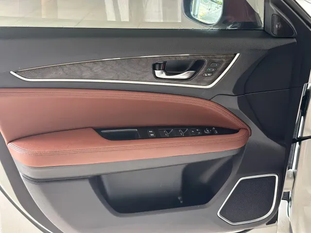 Honda UR-V — Фото автомобиля 5