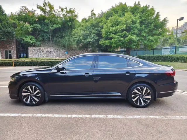 Volkswagen Passat — Фото автомобиля 10