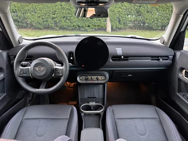 MINI Hatch — Фото автомобиля 10