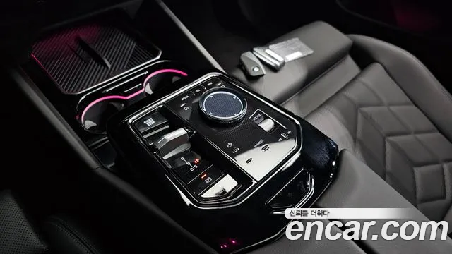 BMW 5 Series G60 — Фото автомобиля 9