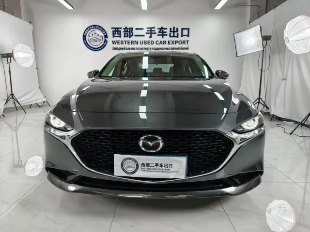Mazda Axela — Фото автомобиля 2