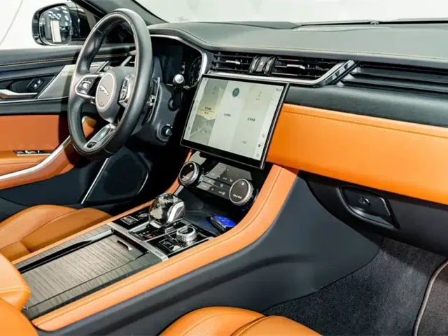 Jaguar XFL — Фото автомобиля 19