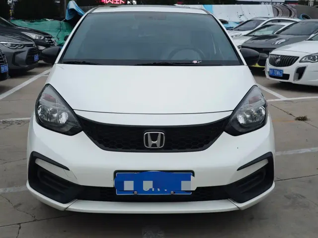 Honda Fit — Фото автомобиля 2