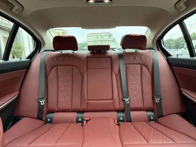 BMW i3 — Фото автомобиля 15