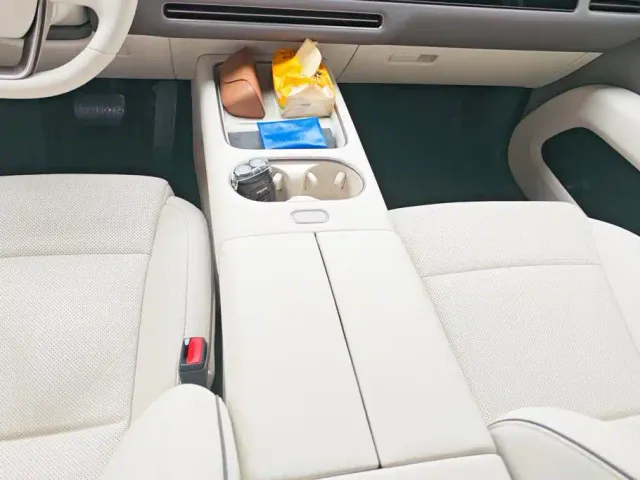 Li Auto i6 — Фото автомобиля 16