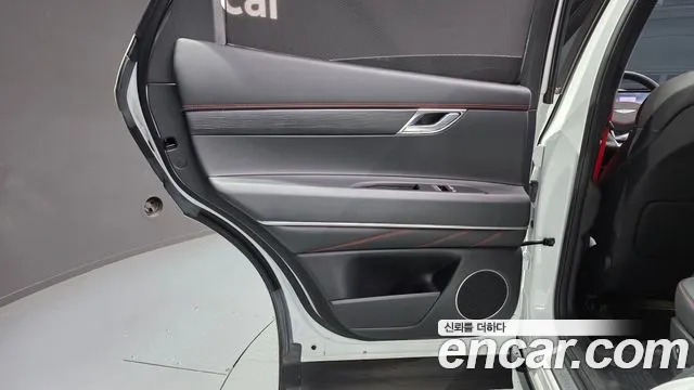 Genesis GV80 — Фото автомобиля 8